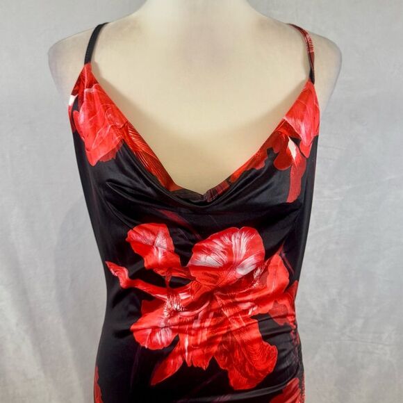 Black and red floral print ruched ruffle hem midi cami dress size large - Picture 4 of 9